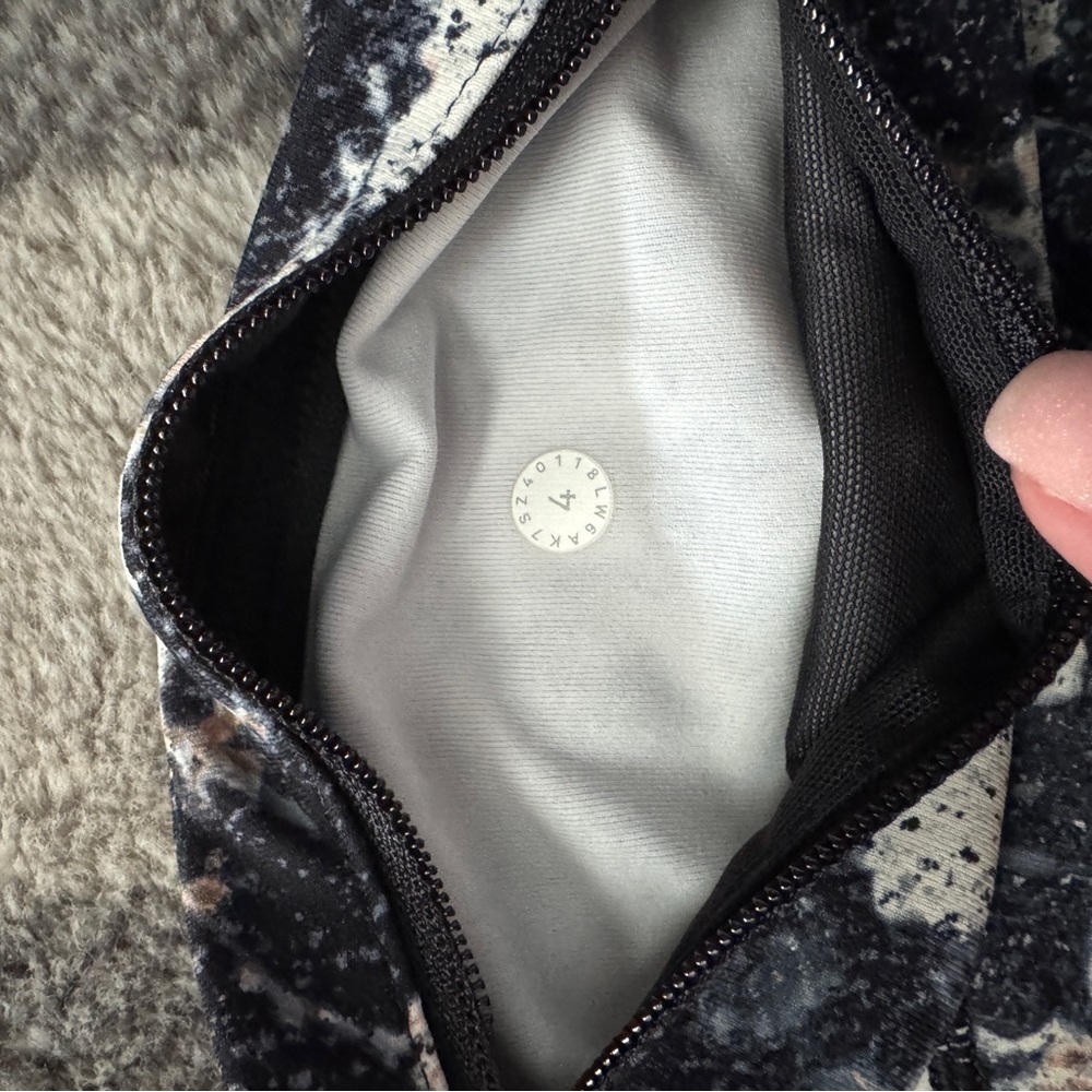 Lululemon Athletica Floral Patterned Leggings Size 4 - Picture 6 of 6